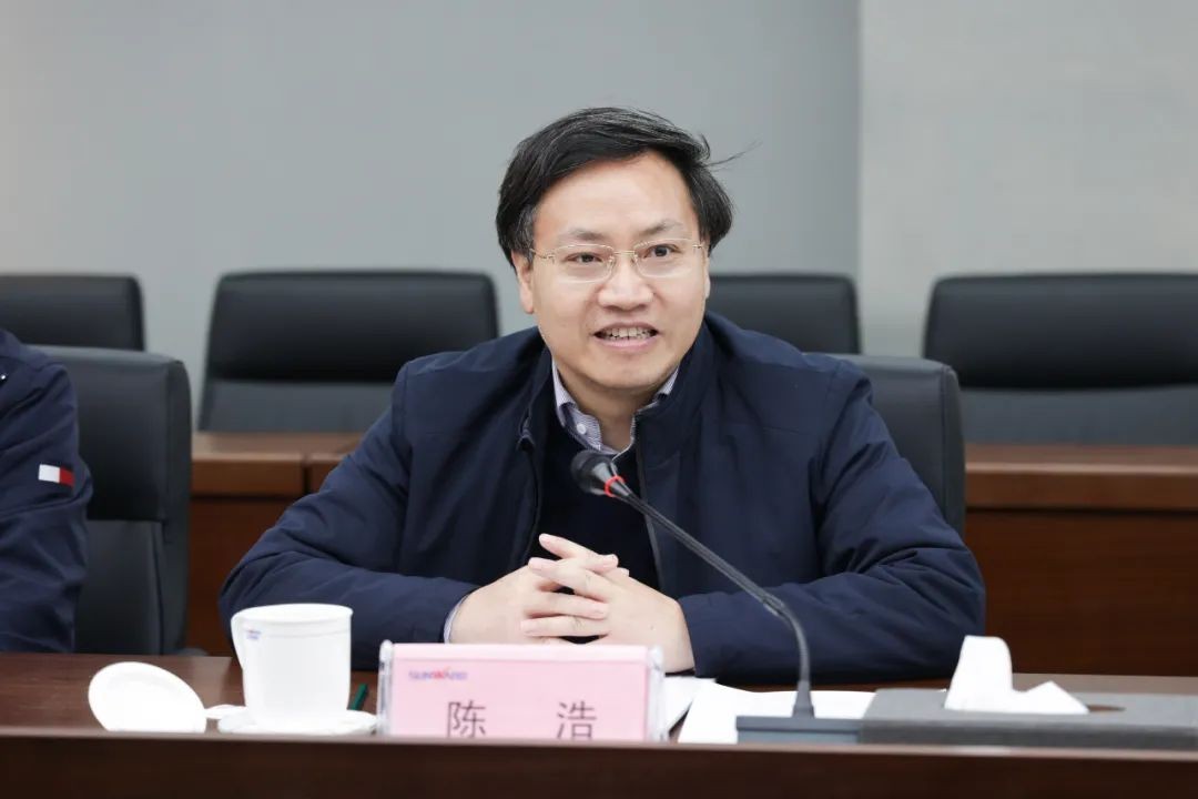 中国人民银行调研组调研J9集团智能