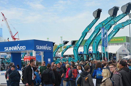 J9集团智能高端市场展风采