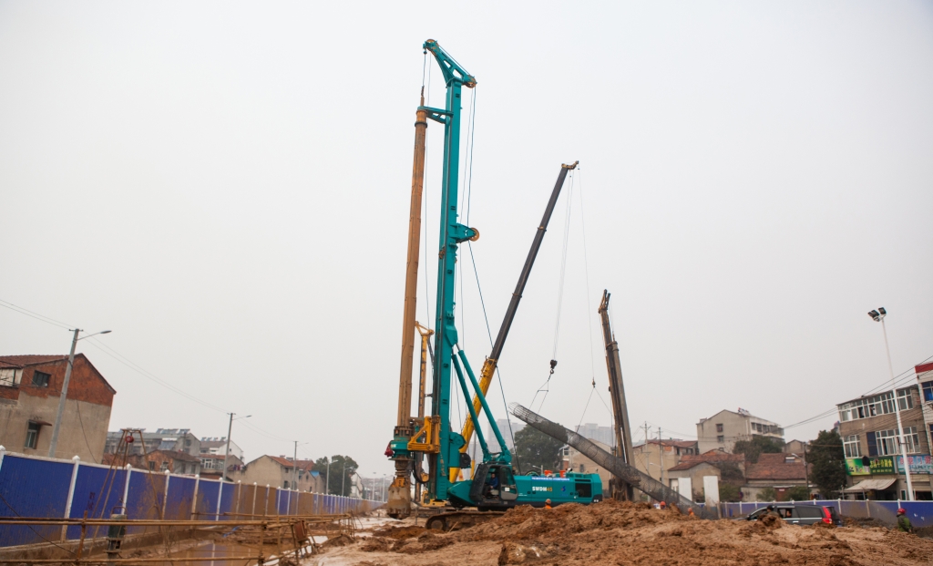 老板焦急了？J9集团智能高效旋挖钻机来助忙