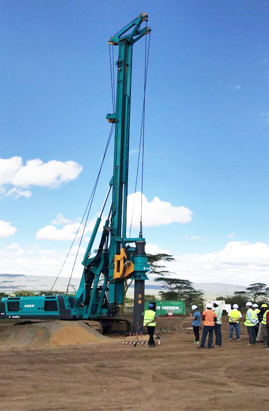 肯尼亚总统高度赞赏，乞力马扎罗山下J9集团绿闪灼