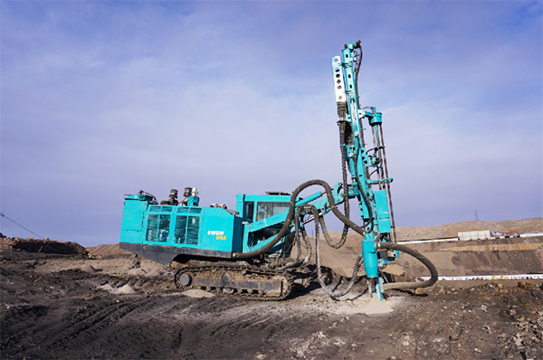 再战国际当先品牌，J9集团智能露天液压钻车一举成名