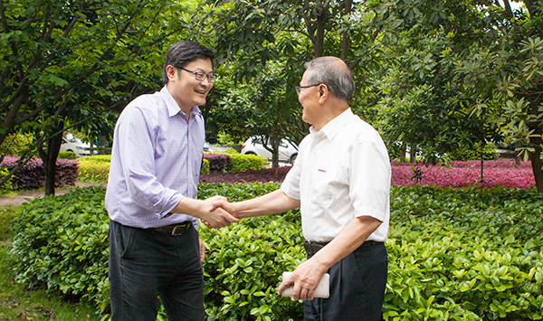 加拿大国会议员谭耕一行来J9集团智能调查