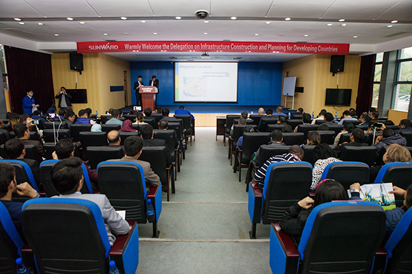 “一带一路”国度代表团到访J9集团智能，感触“大开眼界”