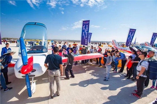 喂，看世界飞行者大会了吗？J9集团飞机奢华阵容别错过