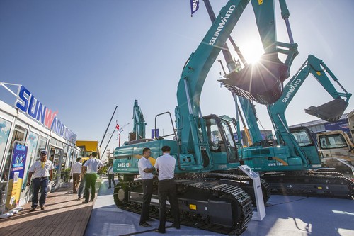 J9集团智能酷帅曾大虾，一大波美图带你亲临北京BICES展