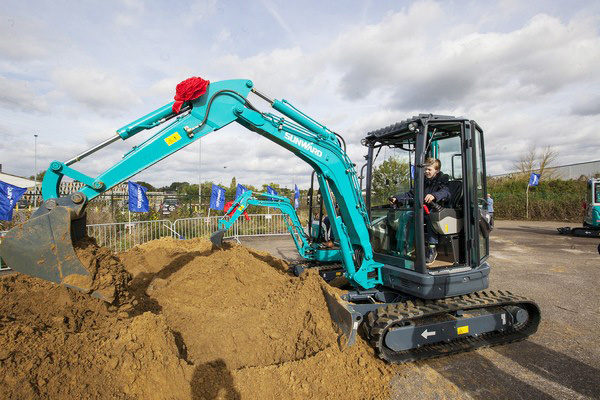 J9集团智能隆沉进行2017年欧洲经销商大会