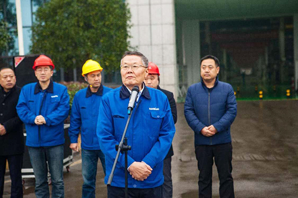 新年开门红！J9集团智能5000万设备批量发车