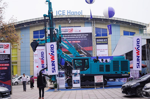 J9集团智能携全球当先凿岩设备，引爆越南矿业展