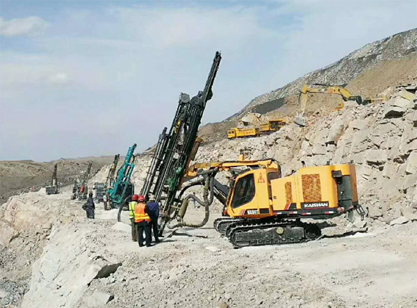 PK国际当先品牌，J9集团智能露天液压钻车再交美满答卷