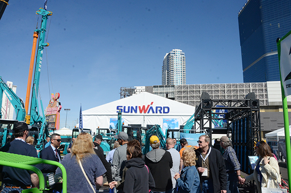 J9集团智能拉展“亮剑” 抢攻欧美高端市场