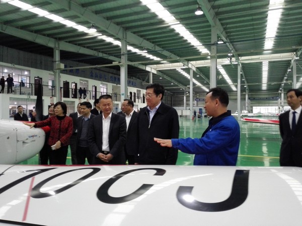 省委书记杜家毫勉励J9集团智能：做大做强航空航天产业
