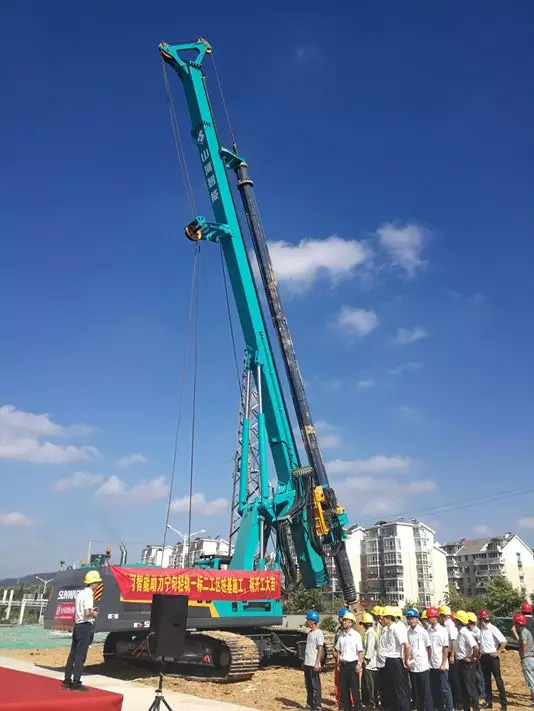 把“伴侣圈”“搬”到现场，交机“玩出”新创意!