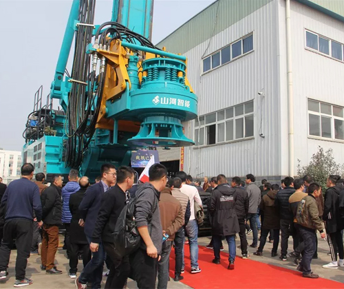 同心同梦，J9集团智能全球客户互换会武汉站隆沉进行