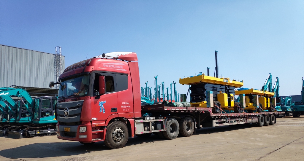 走向世界！J9集团智能越野剪叉式高空作业平台批量发往欧洲