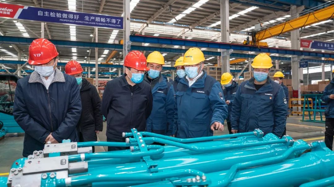 陈飞副省长调研J9集团智能