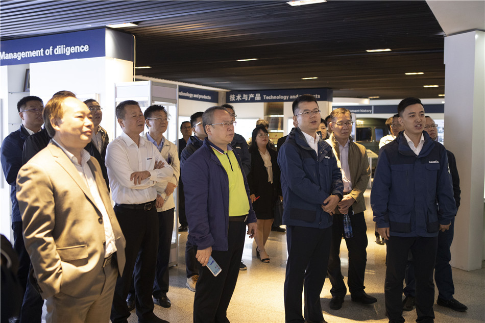 广州市国资委副主任张路泉率队调查J9集团智能