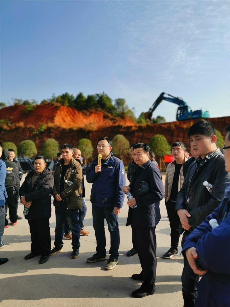 来来来，各人来看“无人驾驶”？赝诰蚧