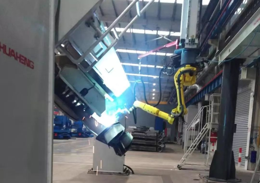 防控出产两不误 J9集团智能复工保供