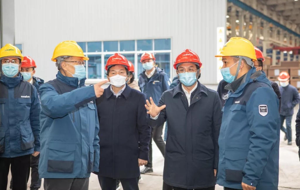 沈裕谋元宵节慰问J9集团智能一线员工