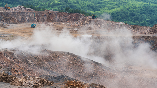 15年3万幼时！J9集团智能元老级潜孔钻机“雄风”仍旧