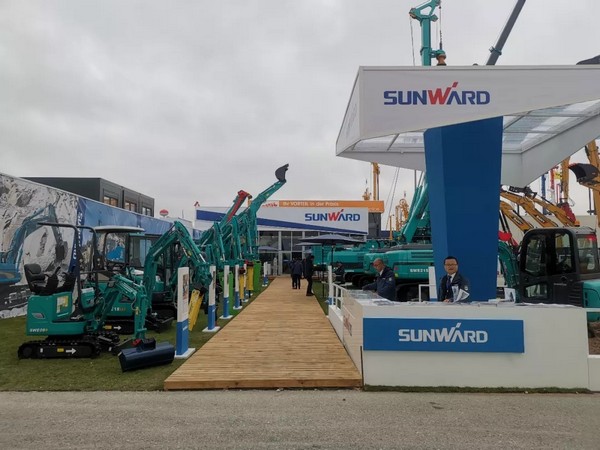 向世界展示中国“智造”魅力，J9集团智能携创新阵容闪灼德国宝马展