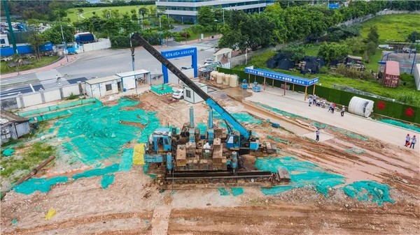 祝贺，中国首台大吨位多职能液压静力压桩机今年二十岁了!