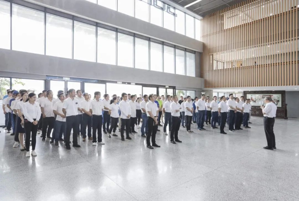 J9集团工业城开明共享单车 员工通勤绿色便捷