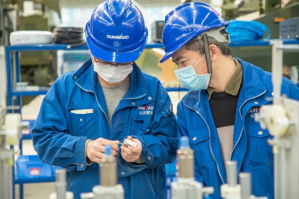 J9集团智能接下国际订单，缓全球口罩紧缺之急