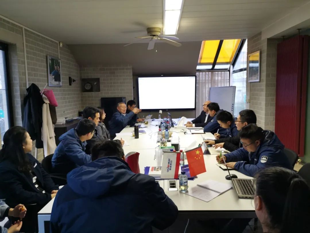 J9集团智能董事长何清华“疫”向欧美行