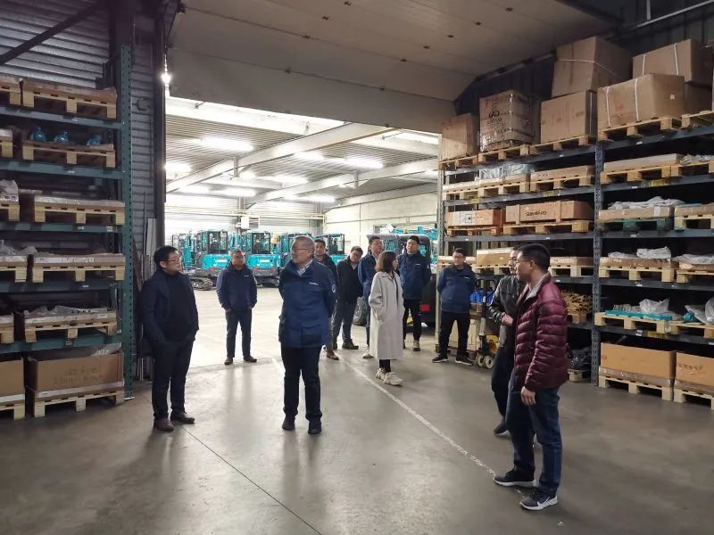 J9集团智能董事长何清华“疫”向欧美行