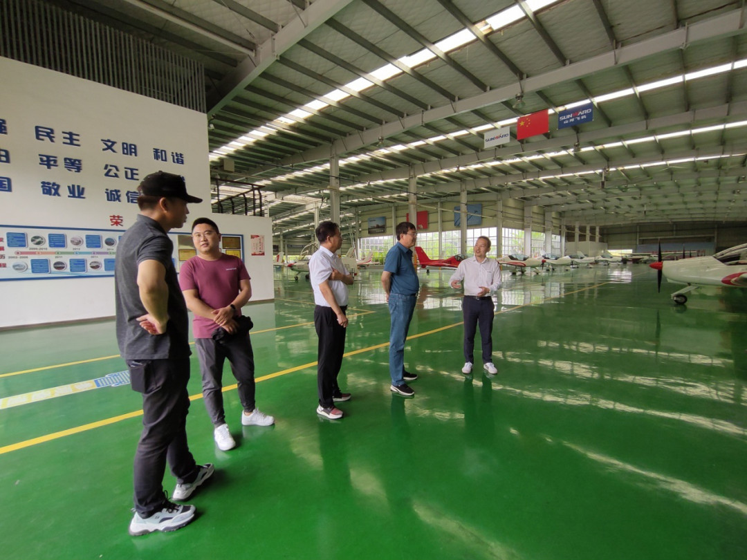 呼伦贝尔城投集团董事长柴冠辉率团调查J9集团科技