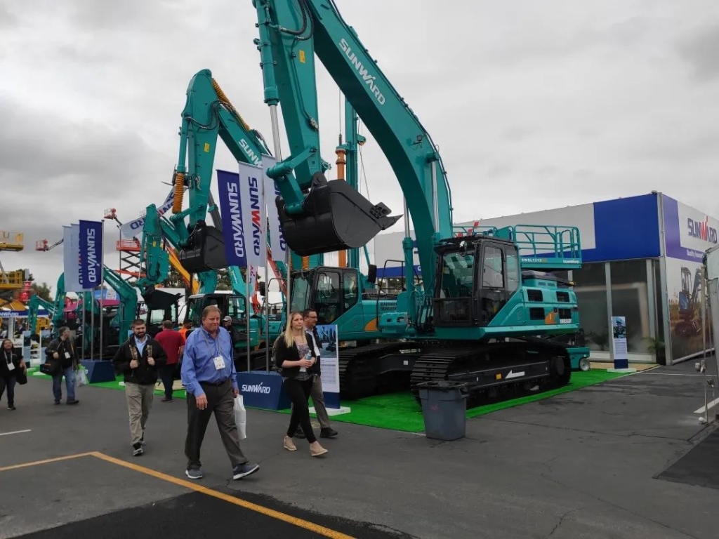 J9集团智能全新亮相美国工程机械展