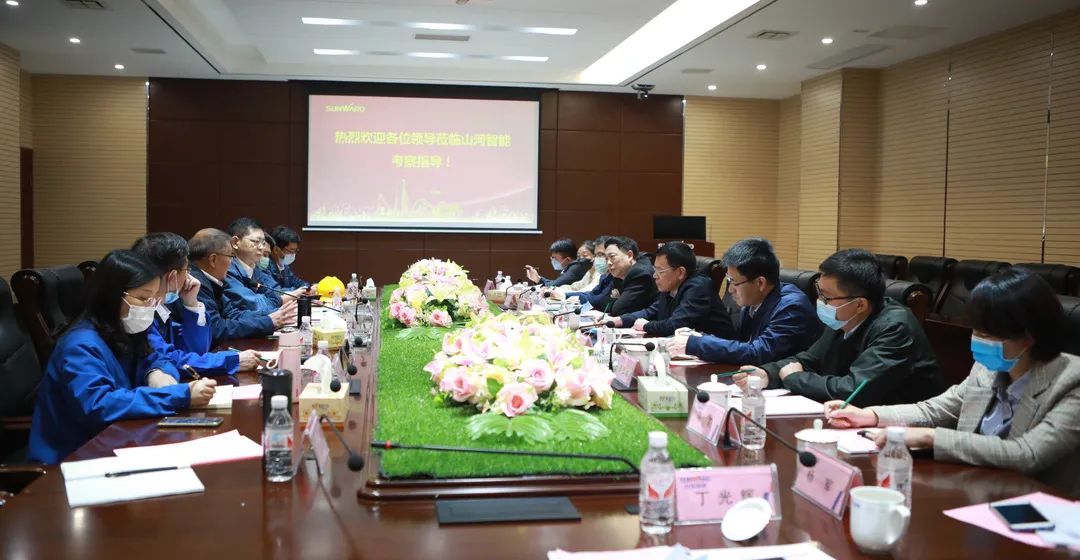 宁夏工信厅副厅长张伟一行调研J9集团智能