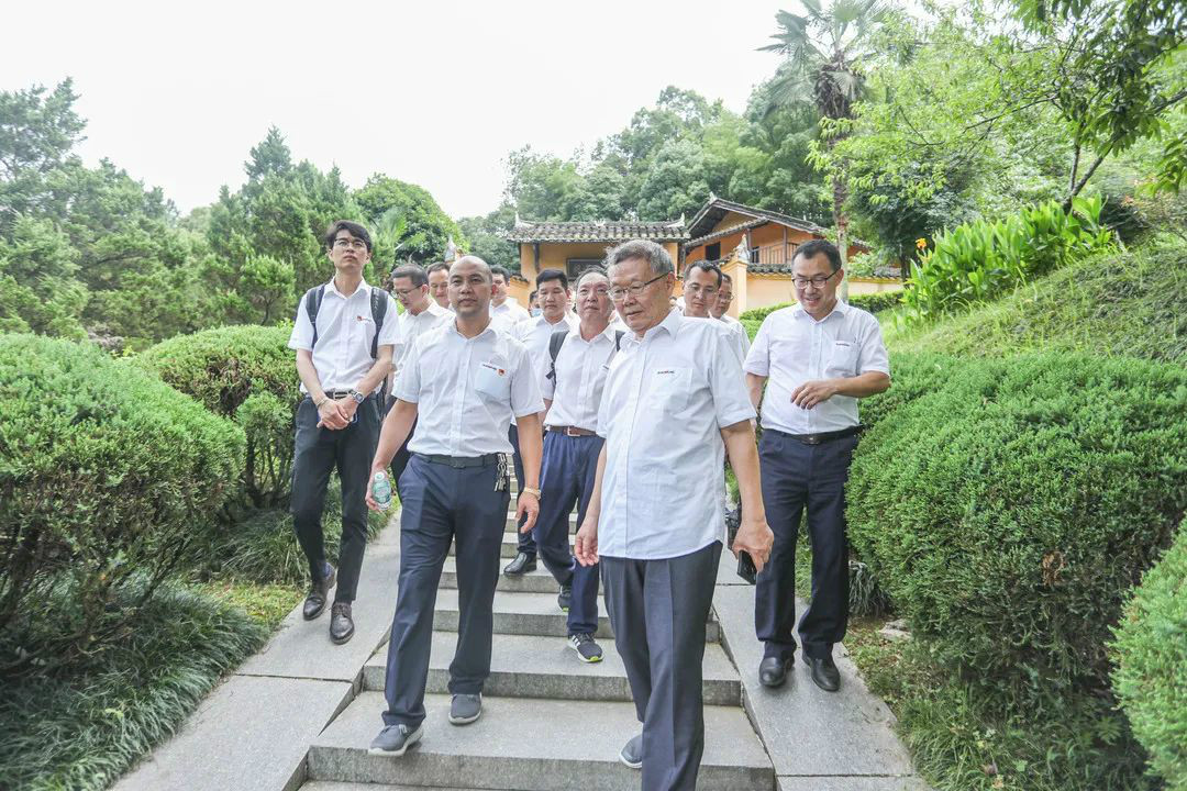 公路正派出清风正气，清廉自律塑优良形象——J9集团智能发展中高层干部清廉教育活动