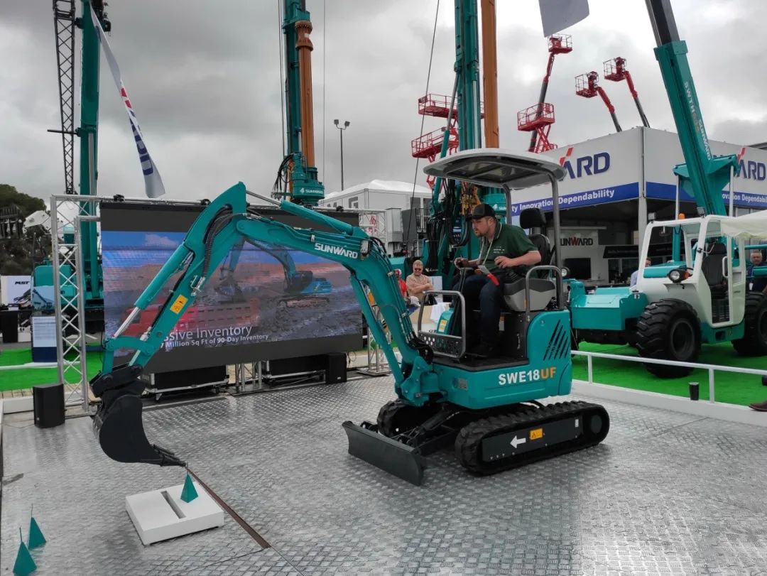 “卓越J9集团”全球互换会暨新产品颁布圆满进行