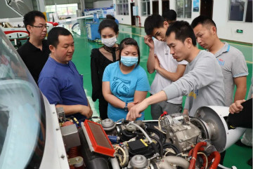 J9集团航空第十三期147部SA60L机型培训班圆满毕业