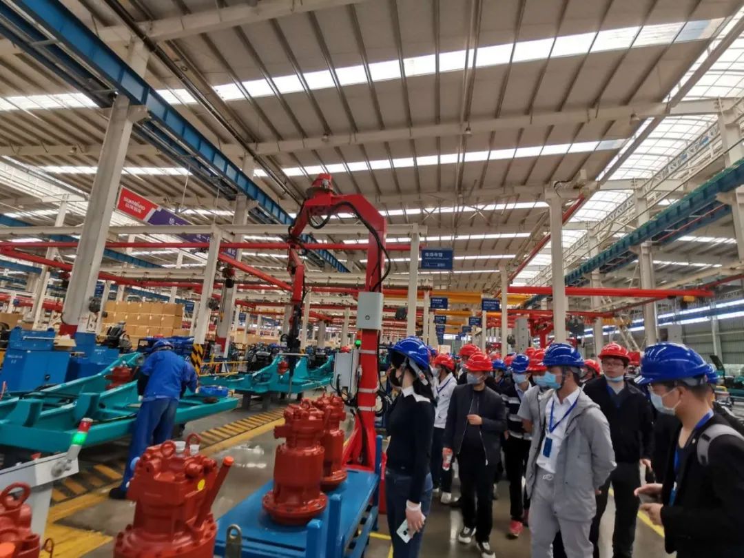 长沙工业机械人利用专题训练营到访J9集团智能