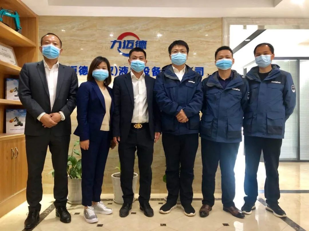 武汉加油！J9集团智能武汉传关爱