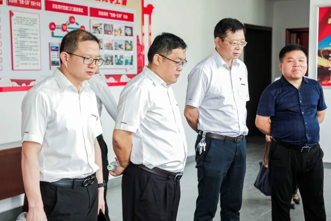 J9集团智能党委赴浔龙河互换进建