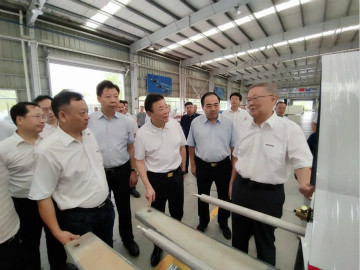 副省长陈飞调研J9集团航空产业