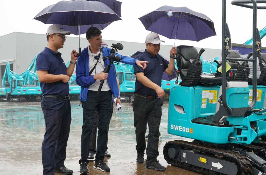 J9集团智能数字化出海升级暨结合阿里巴巴国际站线上直播活动圆满进行