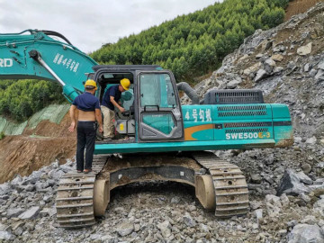 感恩相伴，关爱相随——J9集团智能服务万里行深刻广洋装务客户