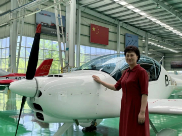 省委常委、统战部部长黄兰香调查调研J9集团科技