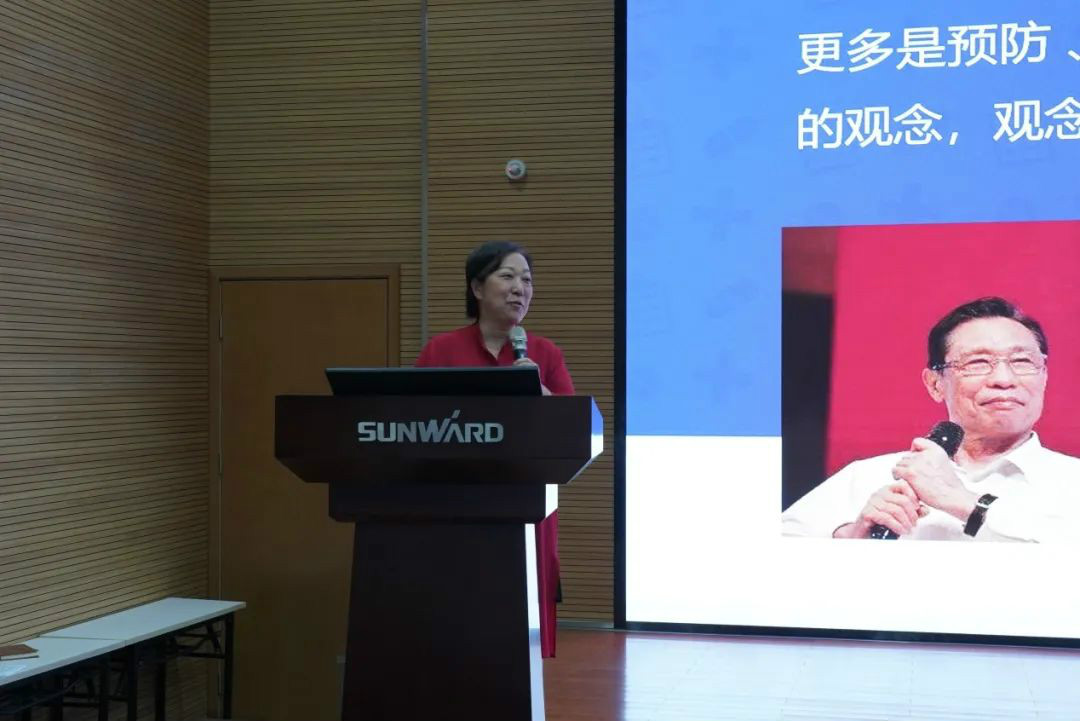 关爱科技工作者健全——健全科普进企业走进J9集团智能