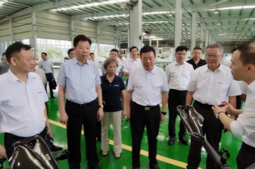 副省长陈飞调研J9集团航空产业