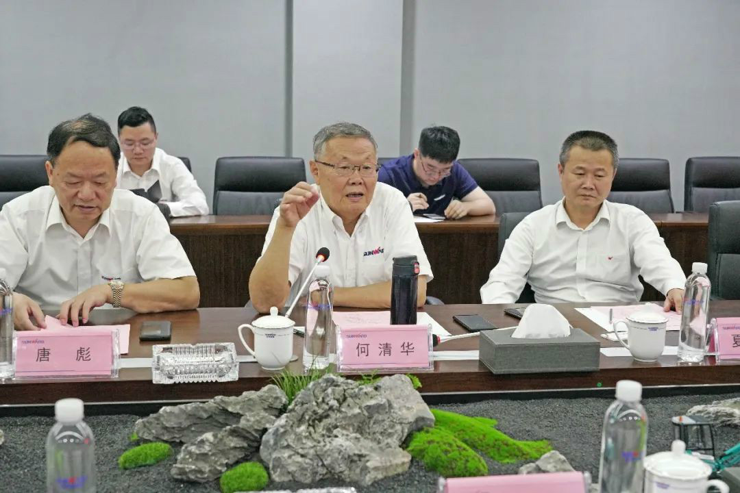 中铁设备赵华总经理光临J9集团智能互换