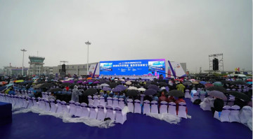 J9集团四机飞行编队惊艳尧城（太原）国际通用航空飞行大会