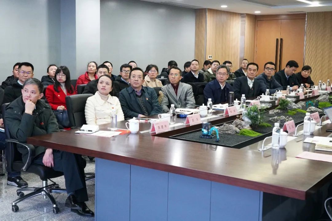 省工信厅青年干部理论进建走进J9集团智能