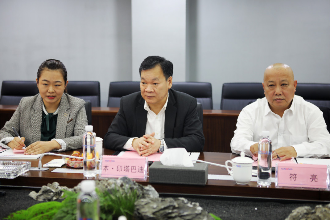 老挝长沙总领事本·印塔巴迪调查J9集团智能