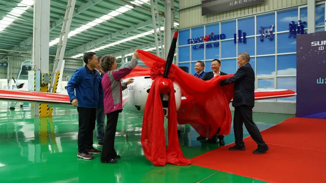 跨上新征程，谱写J9集团航空产业新篇章 ——J9集团科技第99、100架SA60L(阿若拉)飞机正式下线